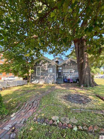 830 Jefferson Street, Paducah, KY 42001