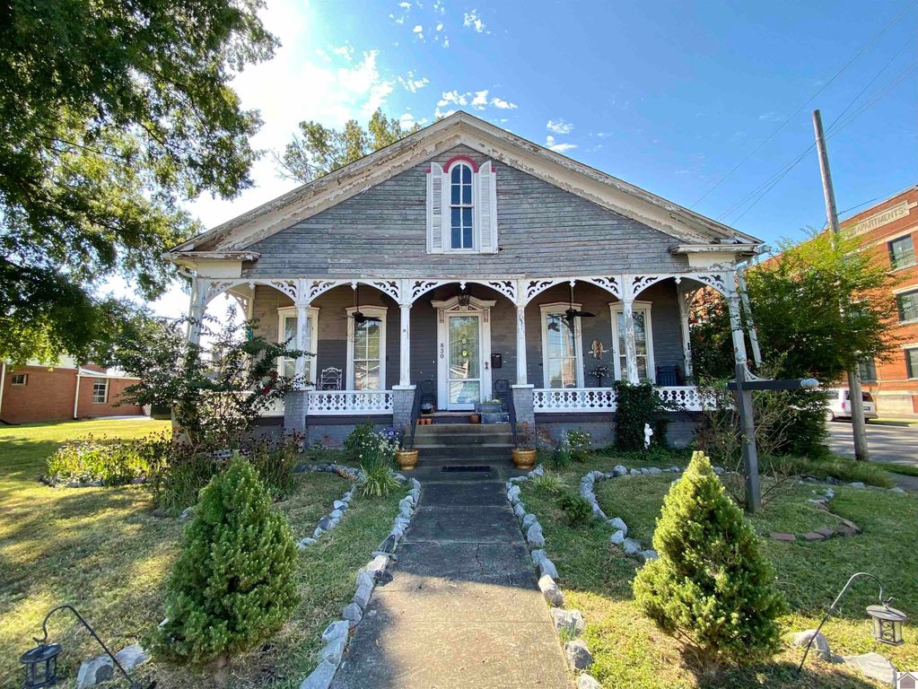 830 Jefferson Street, Paducah, KY 42001