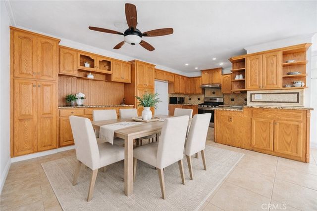 25792 Via Lomas 77, Laguna Hills, CA 92653
