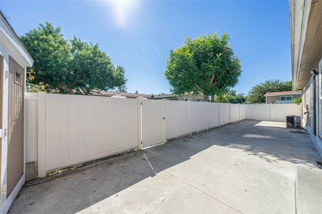 25792 Via Lomas 77, Laguna Hills, CA 92653