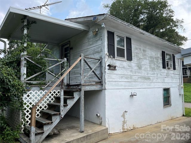 1721 Old Haywood Road, Asheville, NC 28806