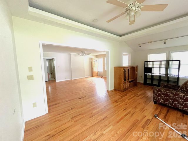 1721 Old Haywood Road, Asheville, NC 28806