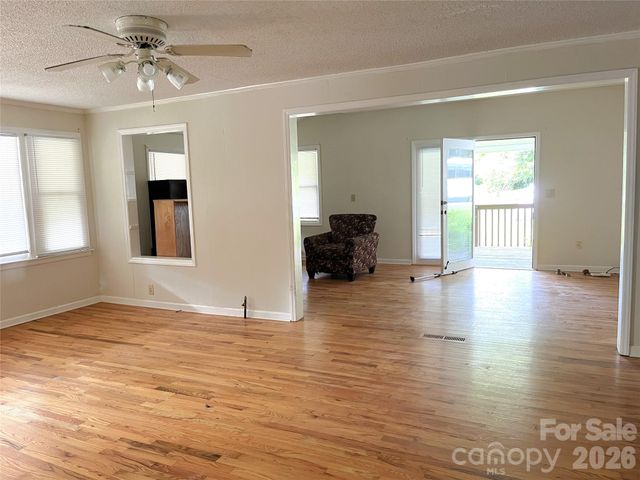 1721 Old Haywood Road, Asheville, NC 28806