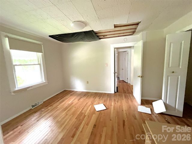 1721 Old Haywood Road, Asheville, NC 28806