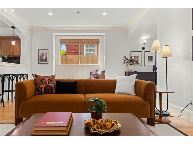7932 N SEWARD Ave, Portland, OR 97217