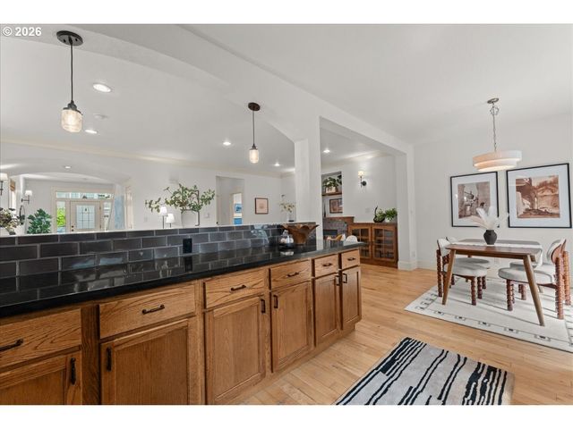 7932 N SEWARD Ave, Portland, OR 97217