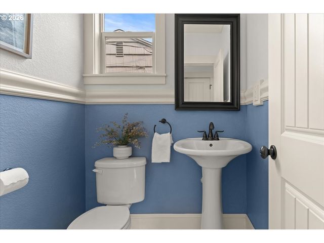 7932 N SEWARD Ave, Portland, OR 97217