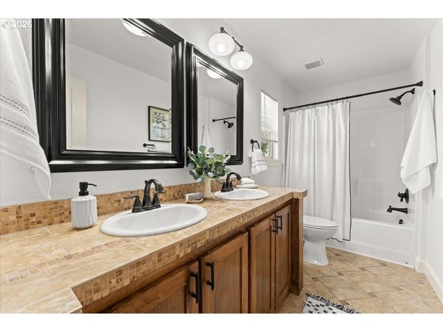 7932 N SEWARD Ave, Portland, OR 97217