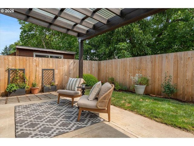 7932 N SEWARD Ave, Portland, OR 97217