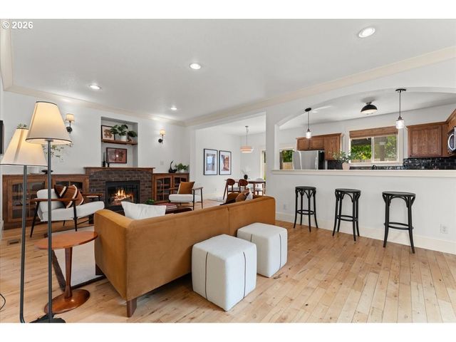 7932 N SEWARD Ave, Portland, OR 97217