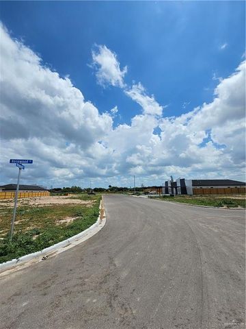 1305 Woodland Drive, Pharr, TX 78577