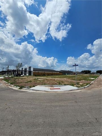 1305 Woodland Drive, Pharr, TX 78577