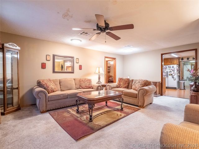 325 E Crisler, Mcalester, OK 74501