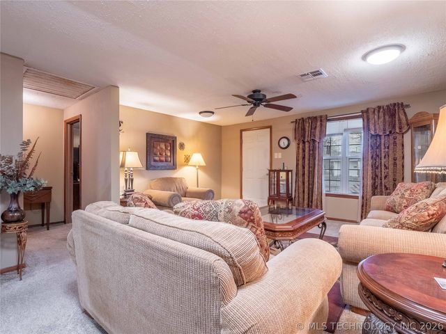 325 E Crisler, Mcalester, OK 74501