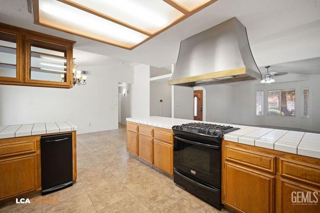 9205 Chesaw Court, Bakersfield, CA 93312