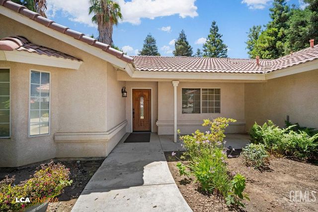 9205 Chesaw Court, Bakersfield, CA 93312
