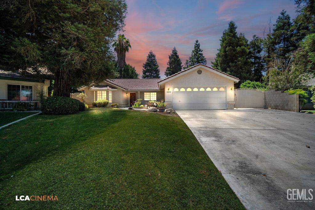 9205 Chesaw Court, Bakersfield, CA 93312