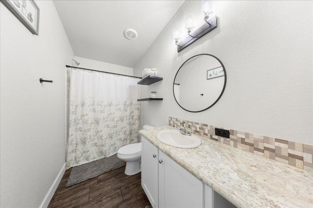 320 El Rey DR, Kyle, TX 78640