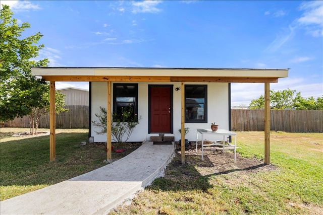 320 El Rey DR, Kyle, TX 78640