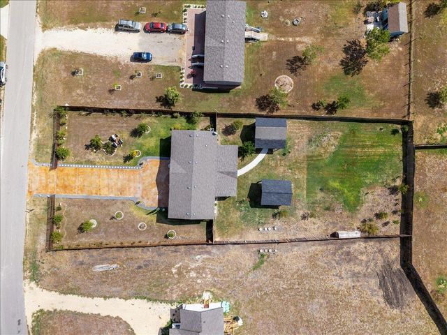 320 El Rey DR, Kyle, TX 78640