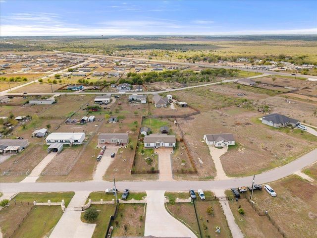 320 El Rey DR, Kyle, TX 78640