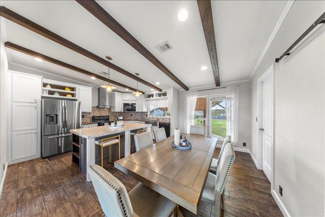 320 El Rey DR, Kyle, TX 78640