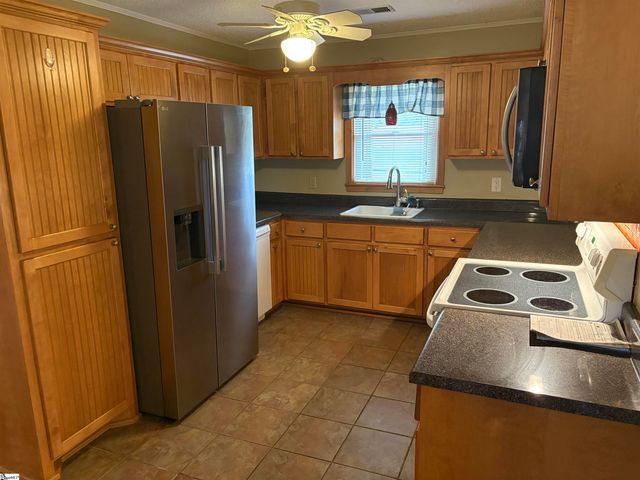 411 Hillbrook Circle, Pacolet, SC 29372