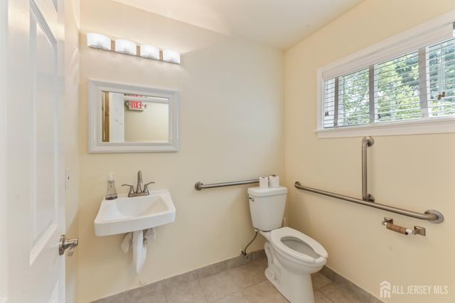 23-24 Brunswick Woods Drive, East Brunswick, NJ 08816