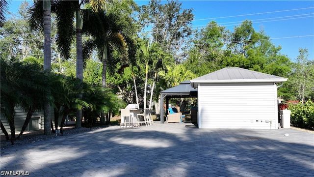 5740 Maplewood CT, Fort Myers, FL 33905