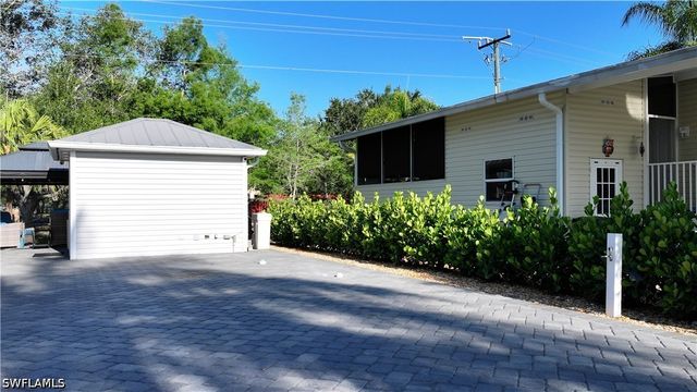 5740 Maplewood CT, Fort Myers, FL 33905