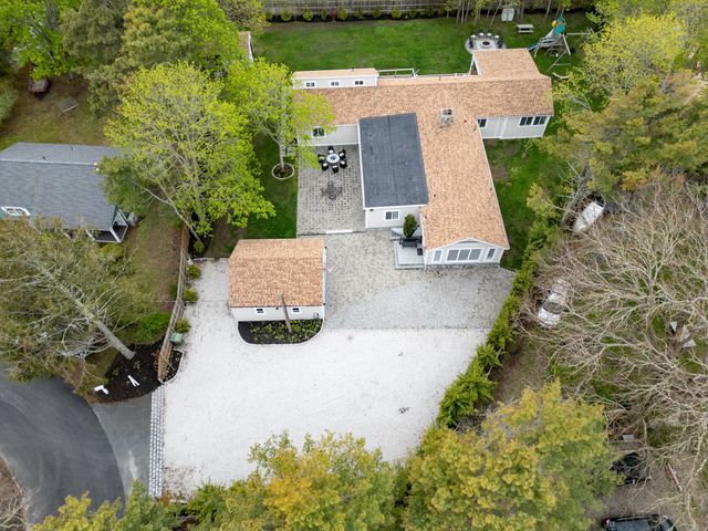 2 Ernst Way, Harwich Port, MA 02646