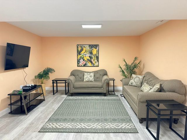 2 Ernst Way, Harwich Port, MA 02646