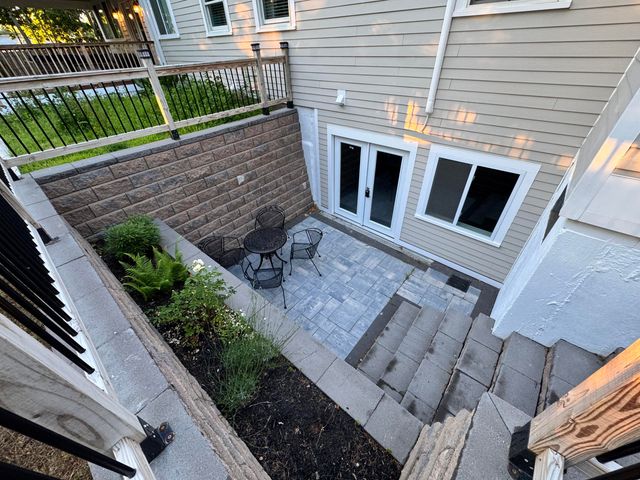 2 Ernst Way, Harwich Port, MA 02646