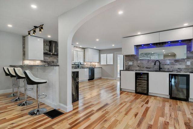 2 Ernst Way, Harwich Port, MA 02646