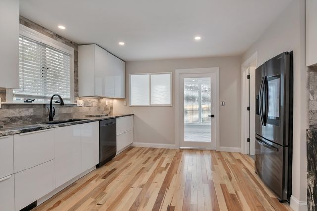 2 Ernst Way, Harwich Port, MA 02646
