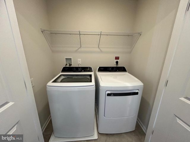 10996 BARNARD PL, White Plains, MD 20695