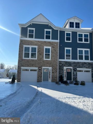 10996 BARNARD PL, White Plains, MD 20695