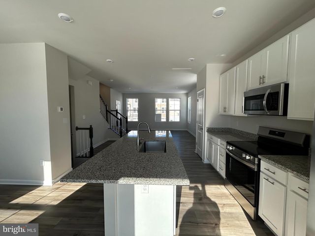 10996 BARNARD PL, White Plains, MD 20695