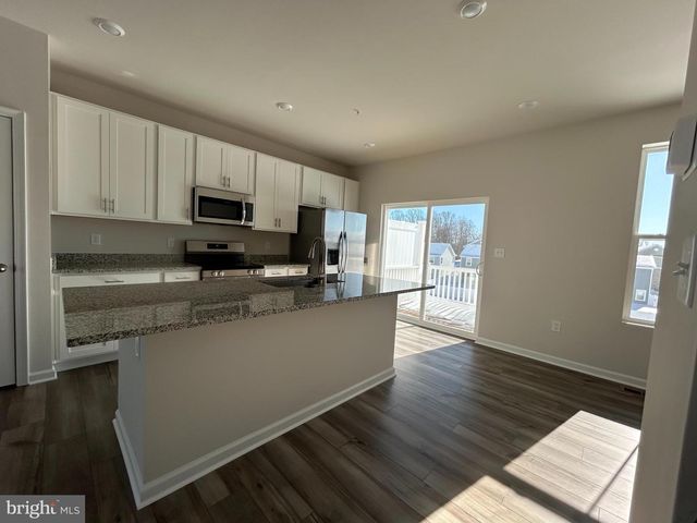 10996 BARNARD PL, White Plains, MD 20695