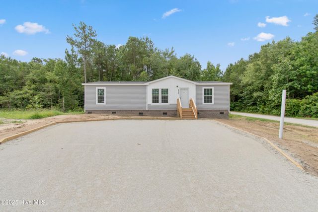 6777 Lewis Drive SE, Winnabow, NC 28479