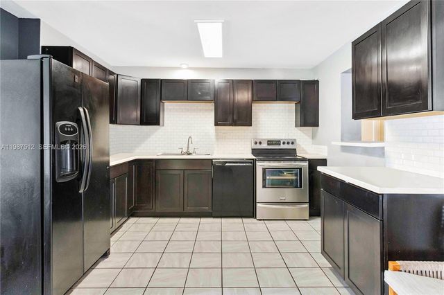 14461 SW 285th St, Homestead, FL 33033