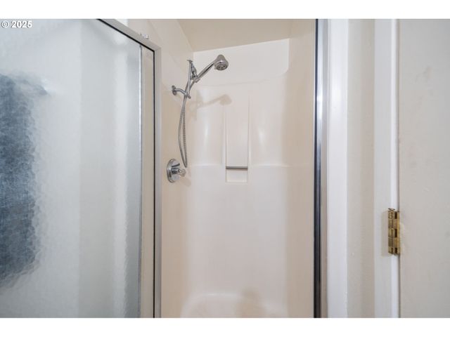 1307 Se 156TH Ct, Vancouver, WA 98683