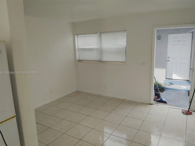 519 NW 8th Ave 4, Fort Lauderdale, FL 33311