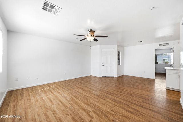 3065 N 67th Avenue 101, Phoenix, AZ 85033