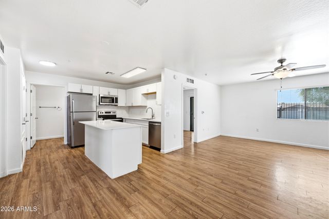 3065 N 67th Avenue 101, Phoenix, AZ 85033