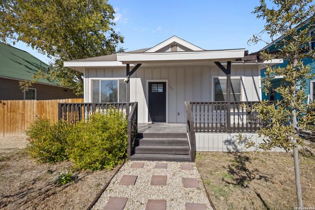 131 Chicago, San Antonio, TX 78210