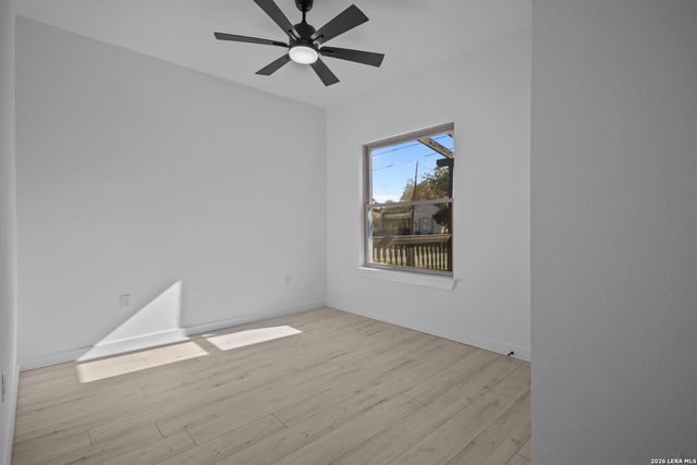 131 Chicago, San Antonio, TX 78210