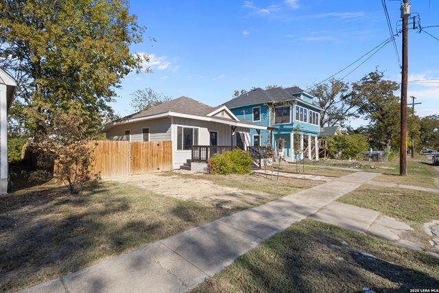 131 Chicago, San Antonio, TX 78210