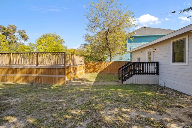 131 Chicago, San Antonio, TX 78210