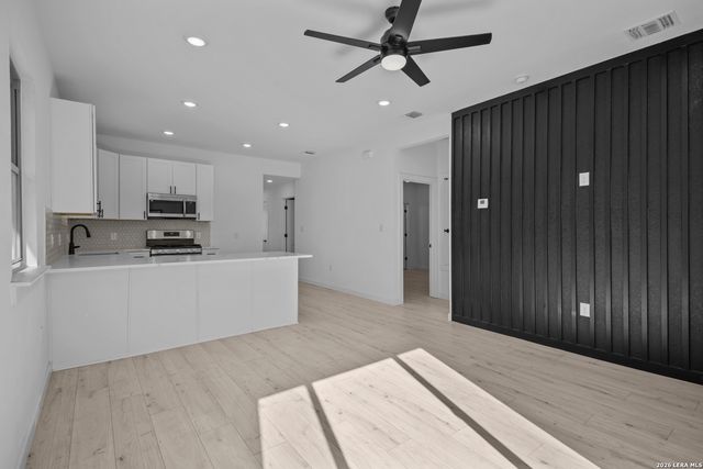 131 Chicago, San Antonio, TX 78210